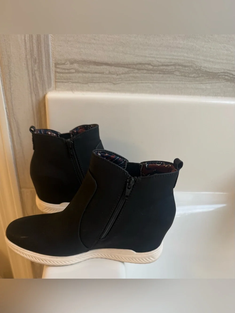 Bear traps Black Wedge Jaci  Sneaker Boot - Women's